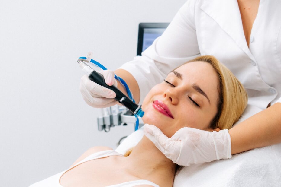 Hydrafacial Behandlung_Arzt